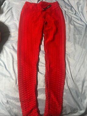 New Mix Red Textured Leggings